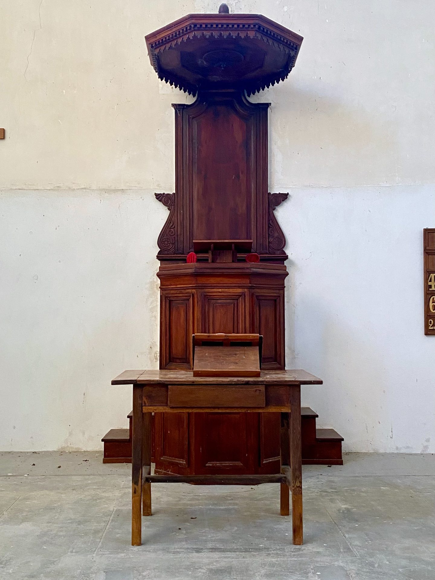 Temple de Lussan - Chaire à Prêcher